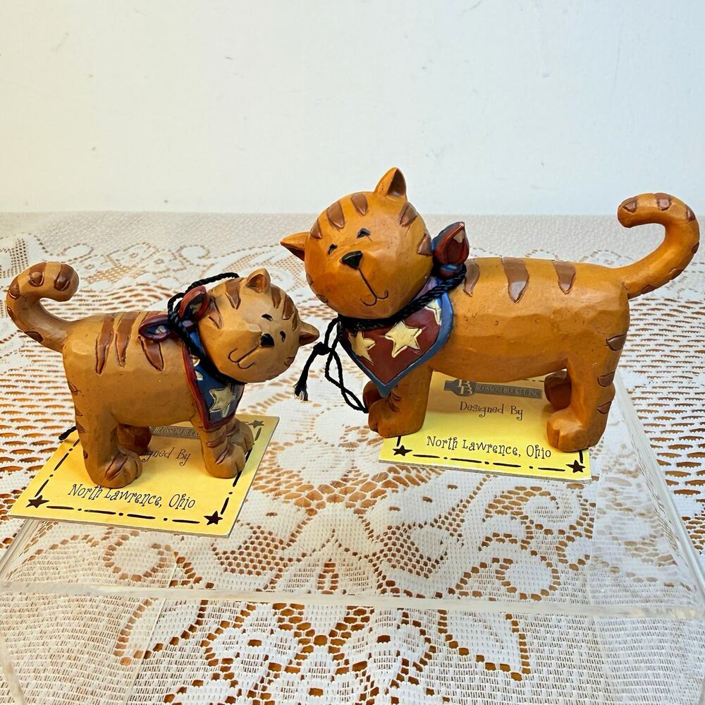 Blossom Bucket, Inc. Wood Cat Figurines Lot of 2 w/ Tags Pat Olson Pair